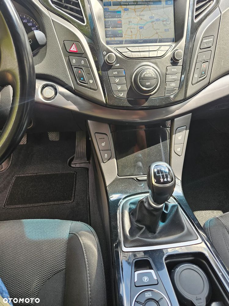 Hyundai i40 i40cw 1.6 Fifa World Cup Edition - 12