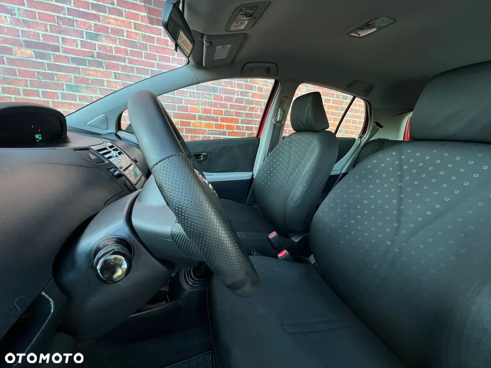 Toyota Yaris - 13
