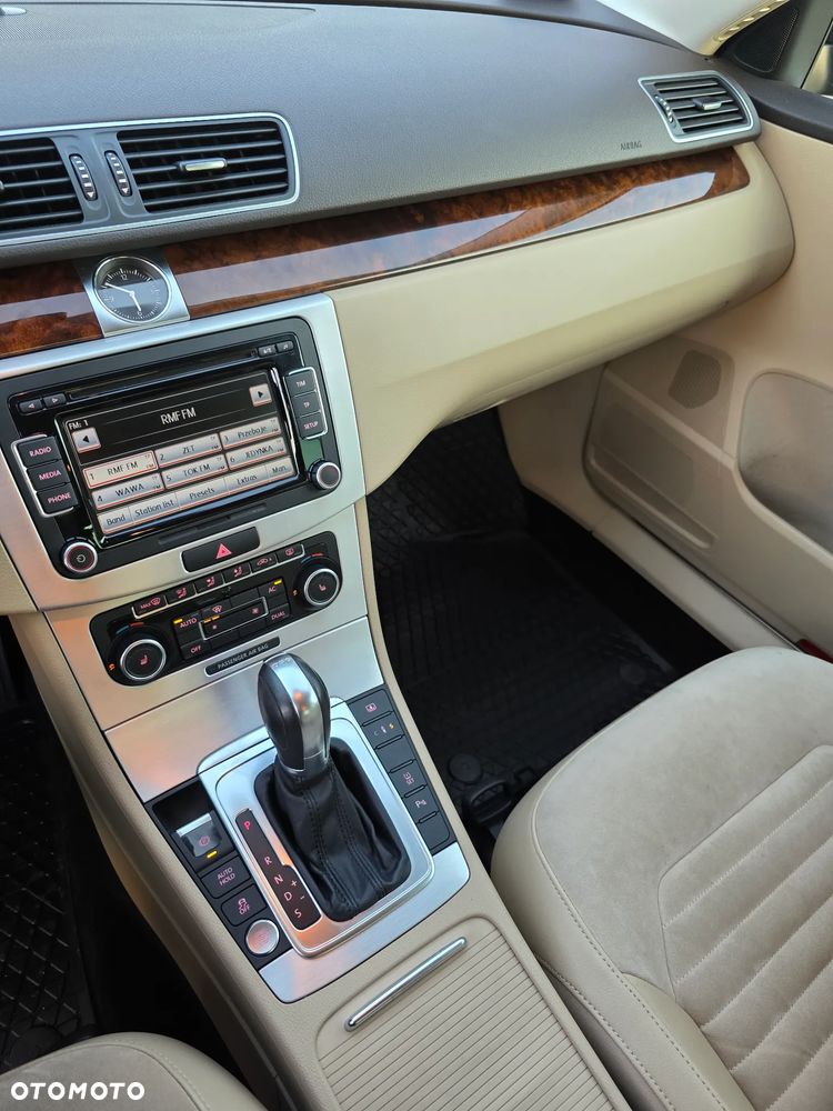 Volkswagen Passat 2.0 TSI Highline DSG - 10