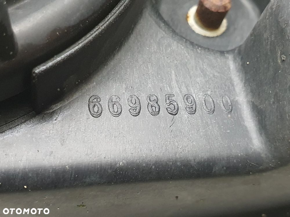 LAMPA PRAWA REFLEKTOR KIERUNKOWSKAZ  IVECO EUROCARGO - 11