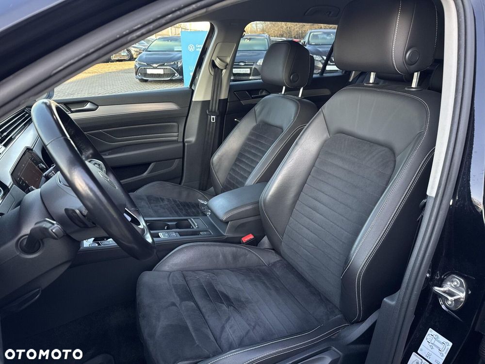 Volkswagen Passat Variant 2.0 TDI Elegance DSG - 15