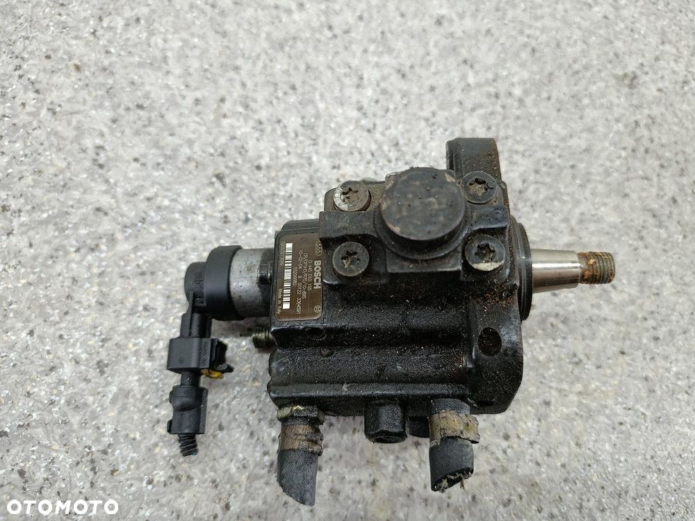 POMPA WTRYSKOWA OPEL ZAFIRA B 55206680 0445010155  BOSCHHATCHBACK 1.9 CDTI - 2