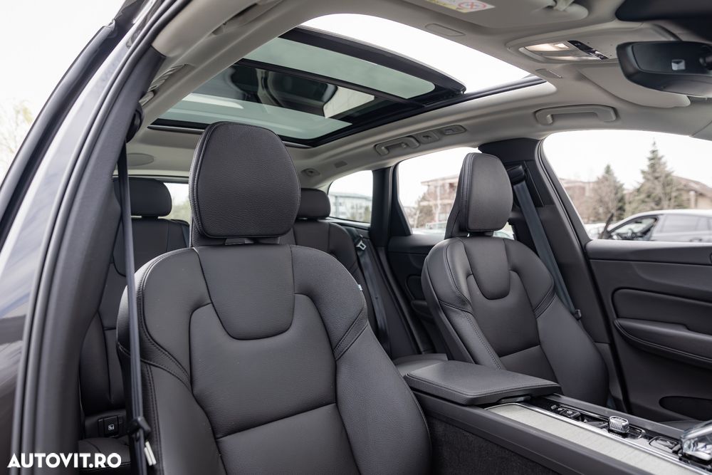 Volvo XC 60 Recharge T6 Twin Engine eAWD Inscription Expression - 13