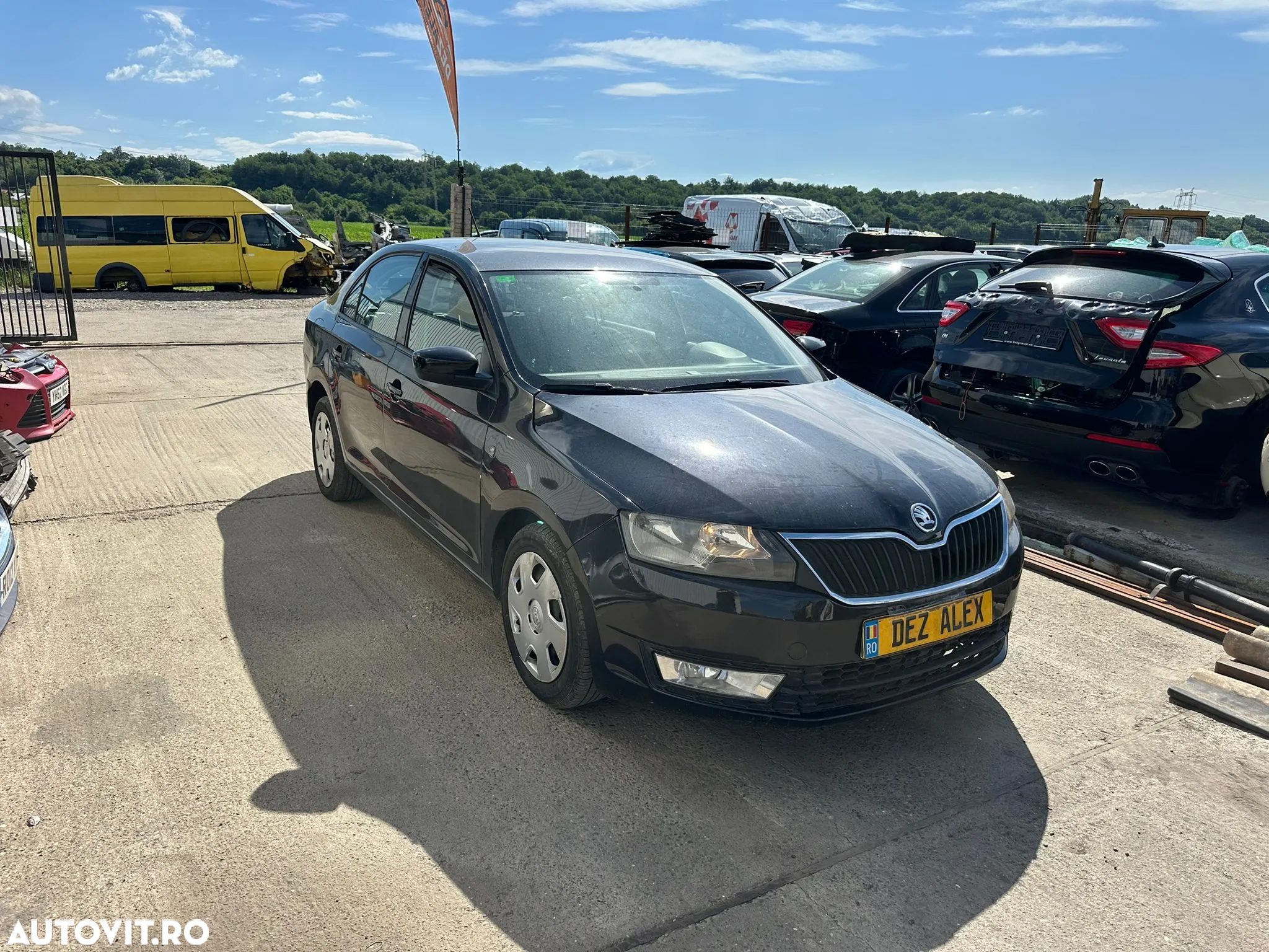 Dezmembrez Skoda Rapid 1.6tdi - 3
