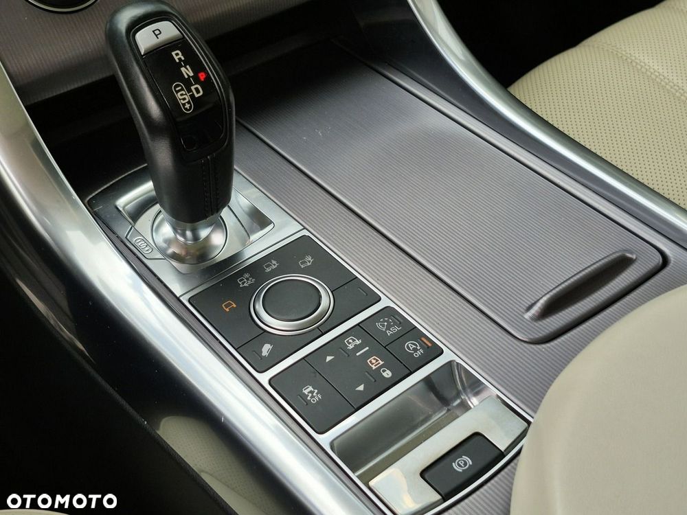 Land Rover Range Rover Sport S 3.0 SD V6 HSE - 36