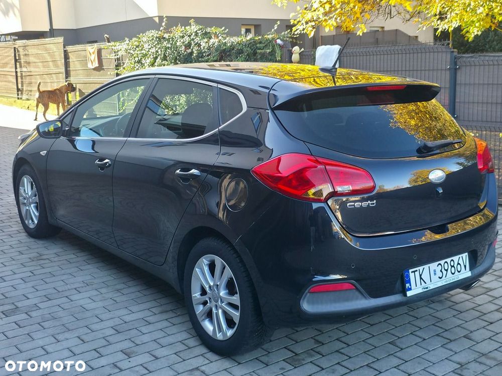 Kia Ceed - 4