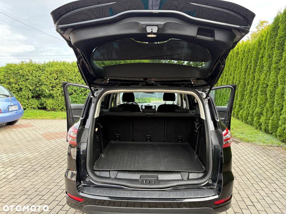 Ford S-Max 2.0 EcoBlue Titanium - 19