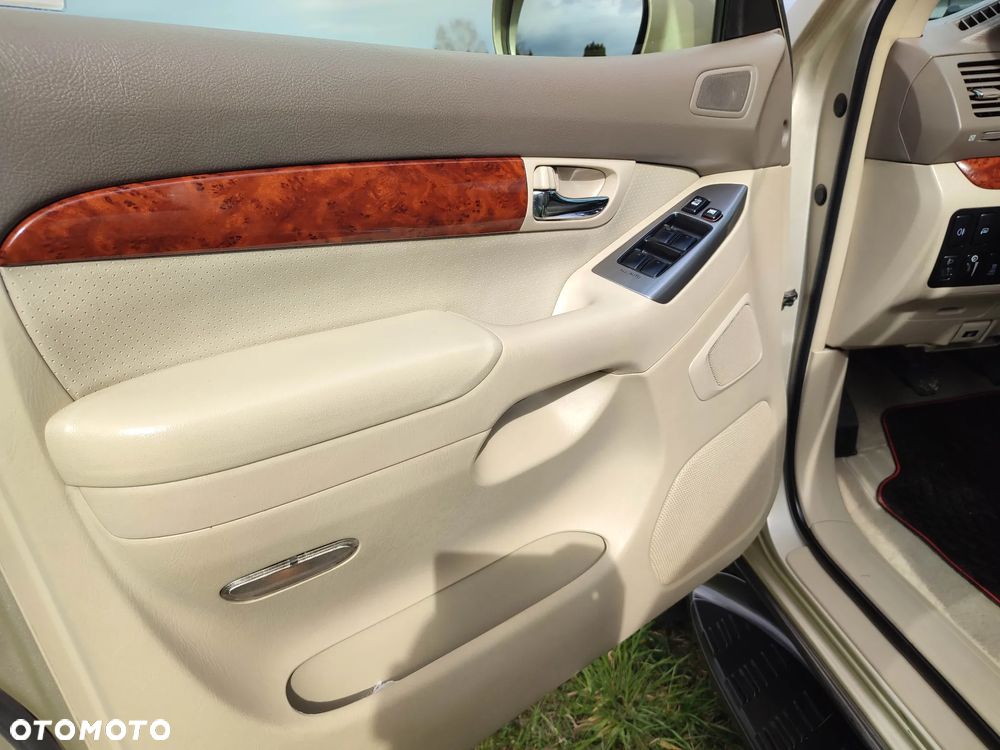 Toyota Land Cruiser 3.0 D Luna Platinium - 9