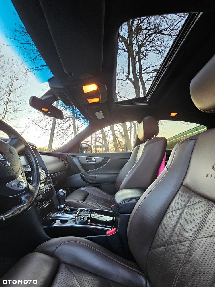 Infiniti FX - 10