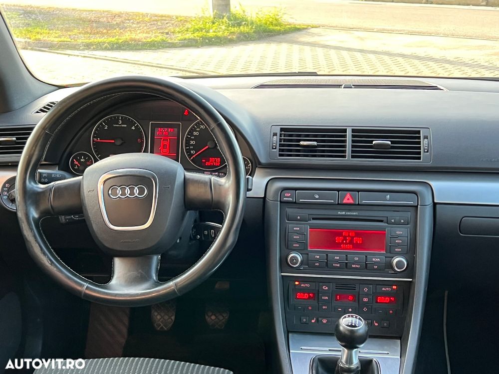 Audi A4 Avant 2.0 TDI - 9