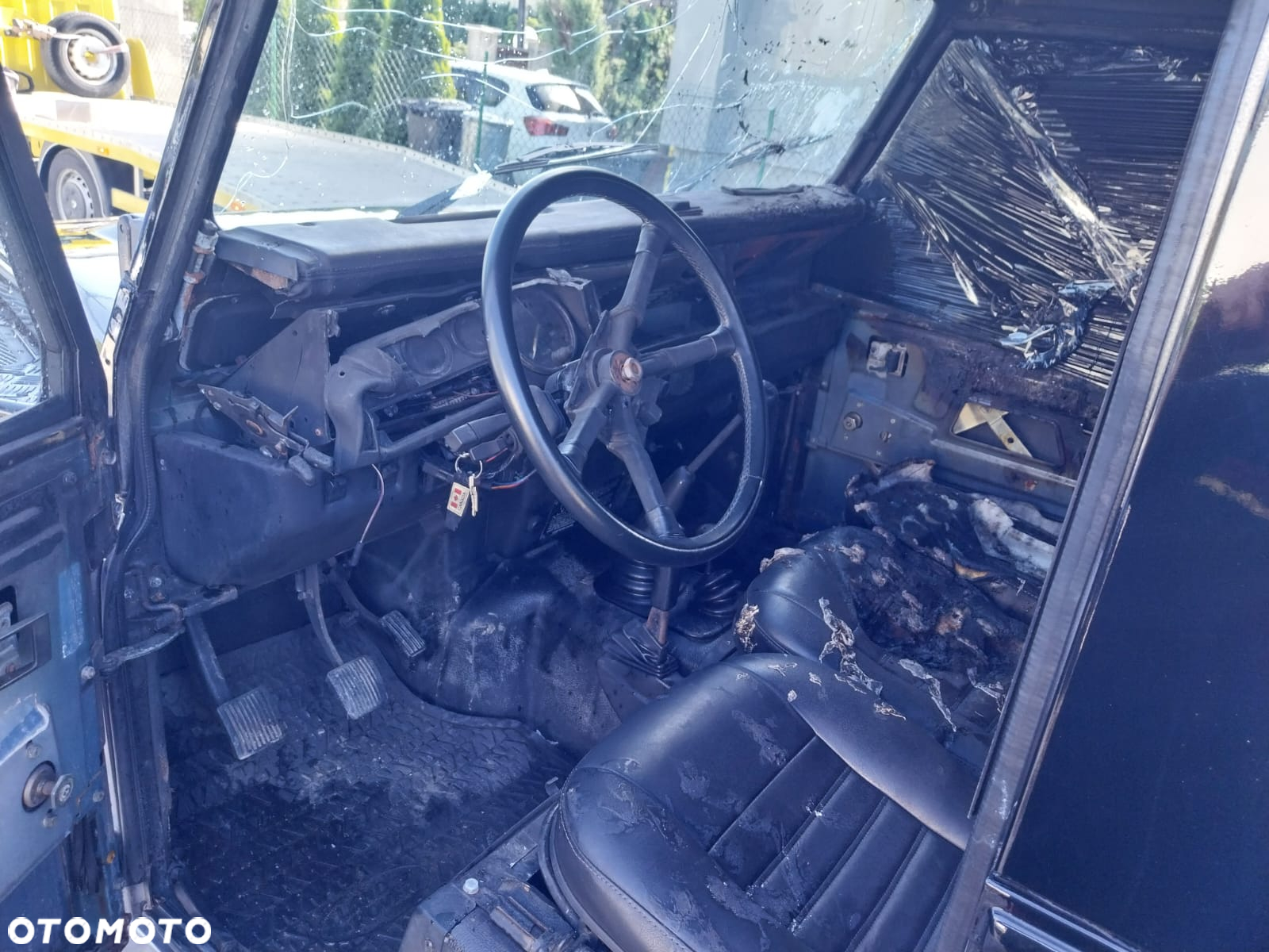 Land Rover Defender - 19