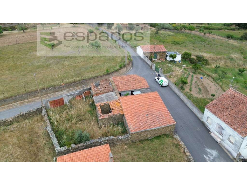 Palheiros com terreno em Monte Fidalgo - Grande imagem: 2/18