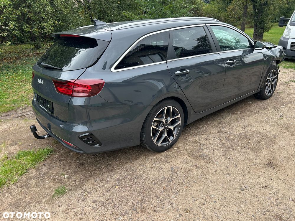 Kia Ceed 1.5 T-GDI DCT7 OPF Platinum - 4