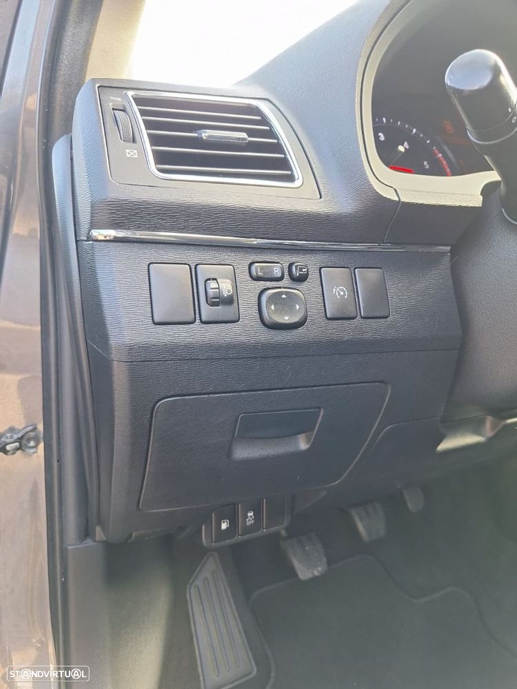 Toyota Avensis - 9