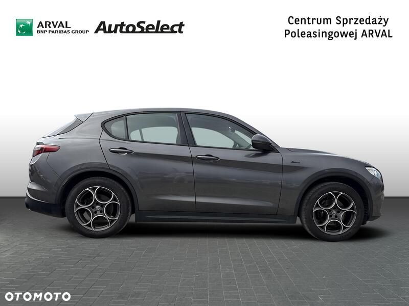 Alfa Romeo Stelvio - 7