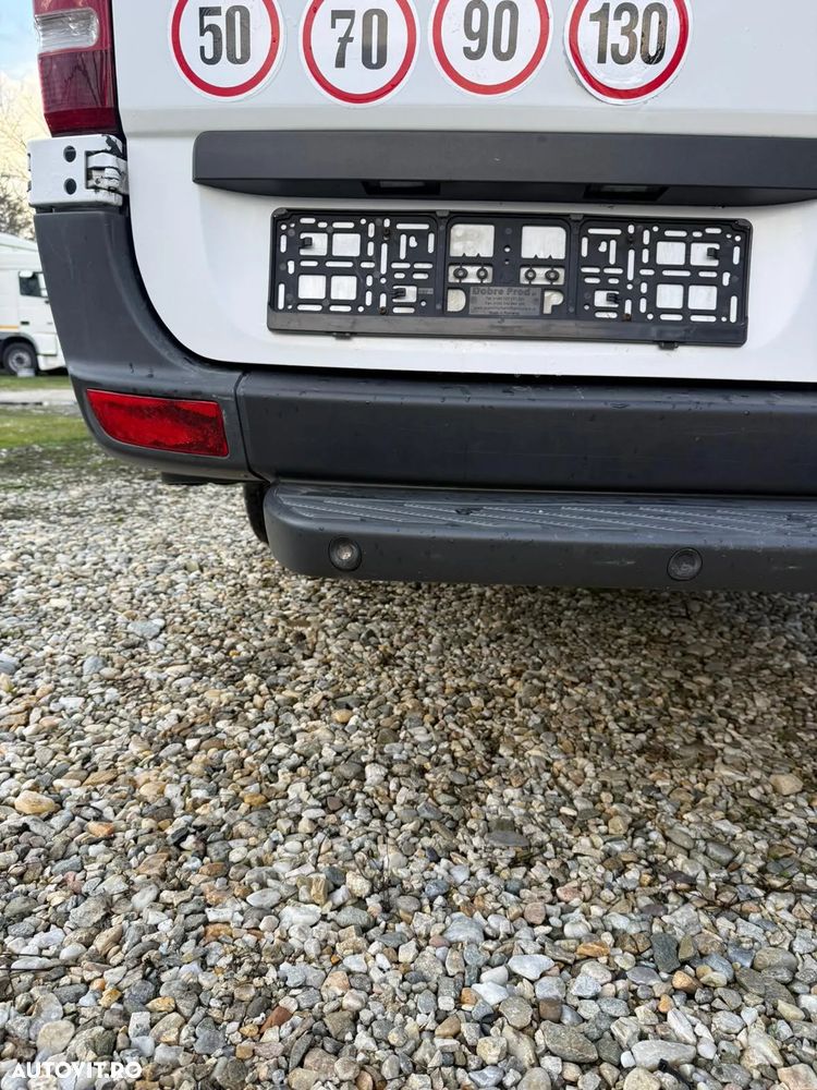 Mercedes-Benz Sprinter - 11