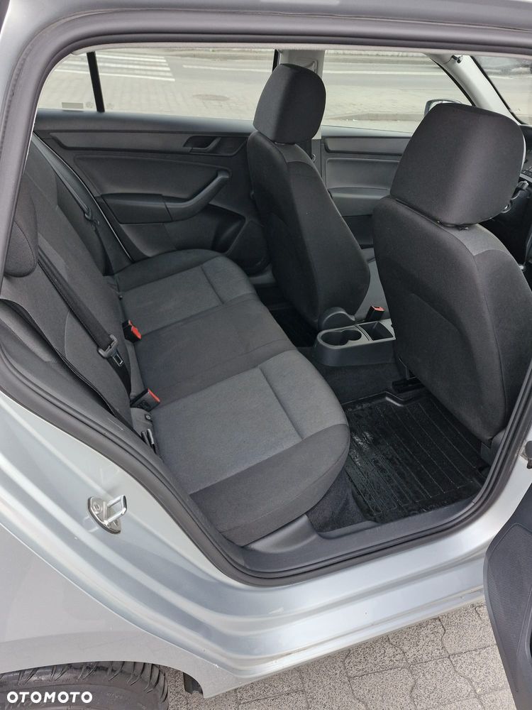 Skoda RAPID 1.6 TDI DPF Active Max - 24