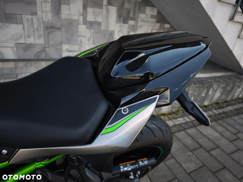 Kawasaki H2 - 9