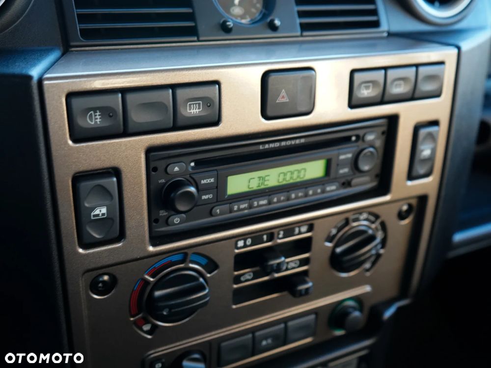 Land Rover Defender 2.4 TD4 HCPU S - 19