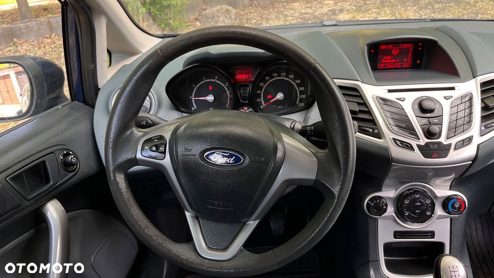 Ford Fiesta 1.4 Titanium - 13