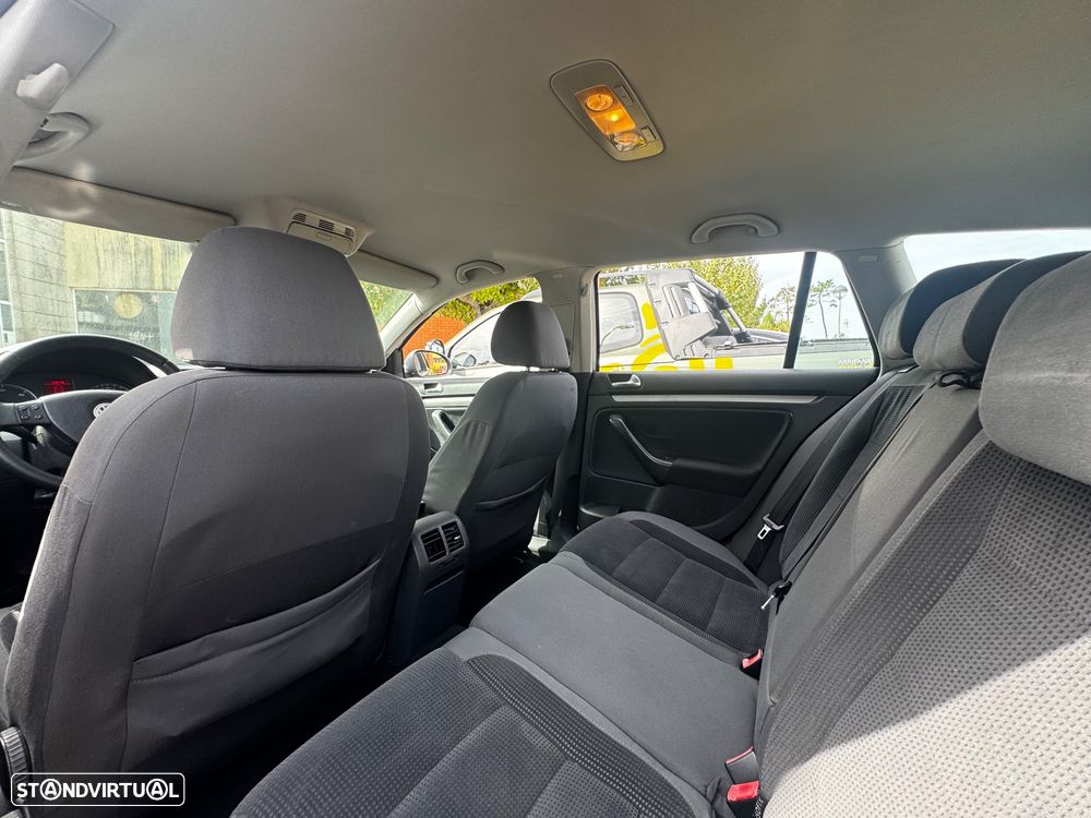 VW Golf Variant - 11