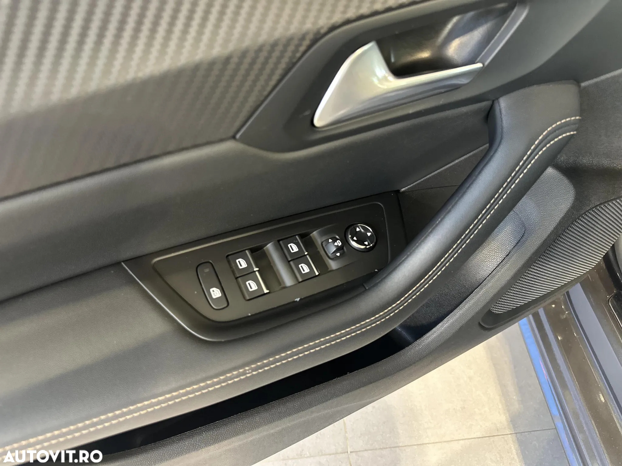 Peugeot 508 Plug-In Hybrid 225 e-EAT8 GT - 14