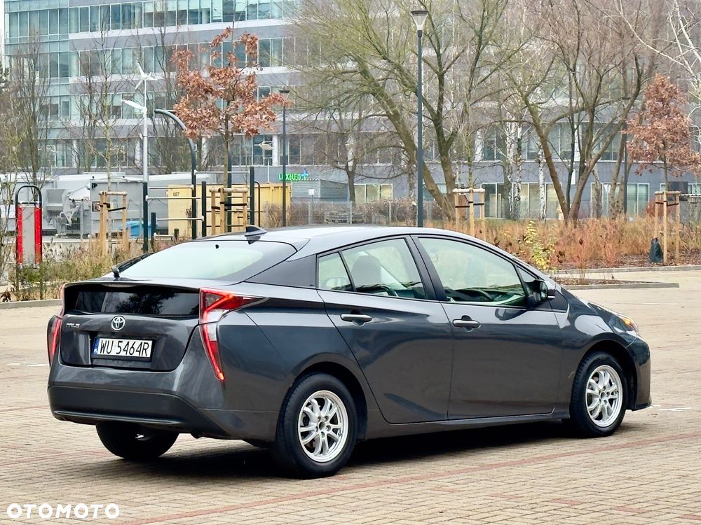 Toyota Prius 1.8 HSD Prestige - 4