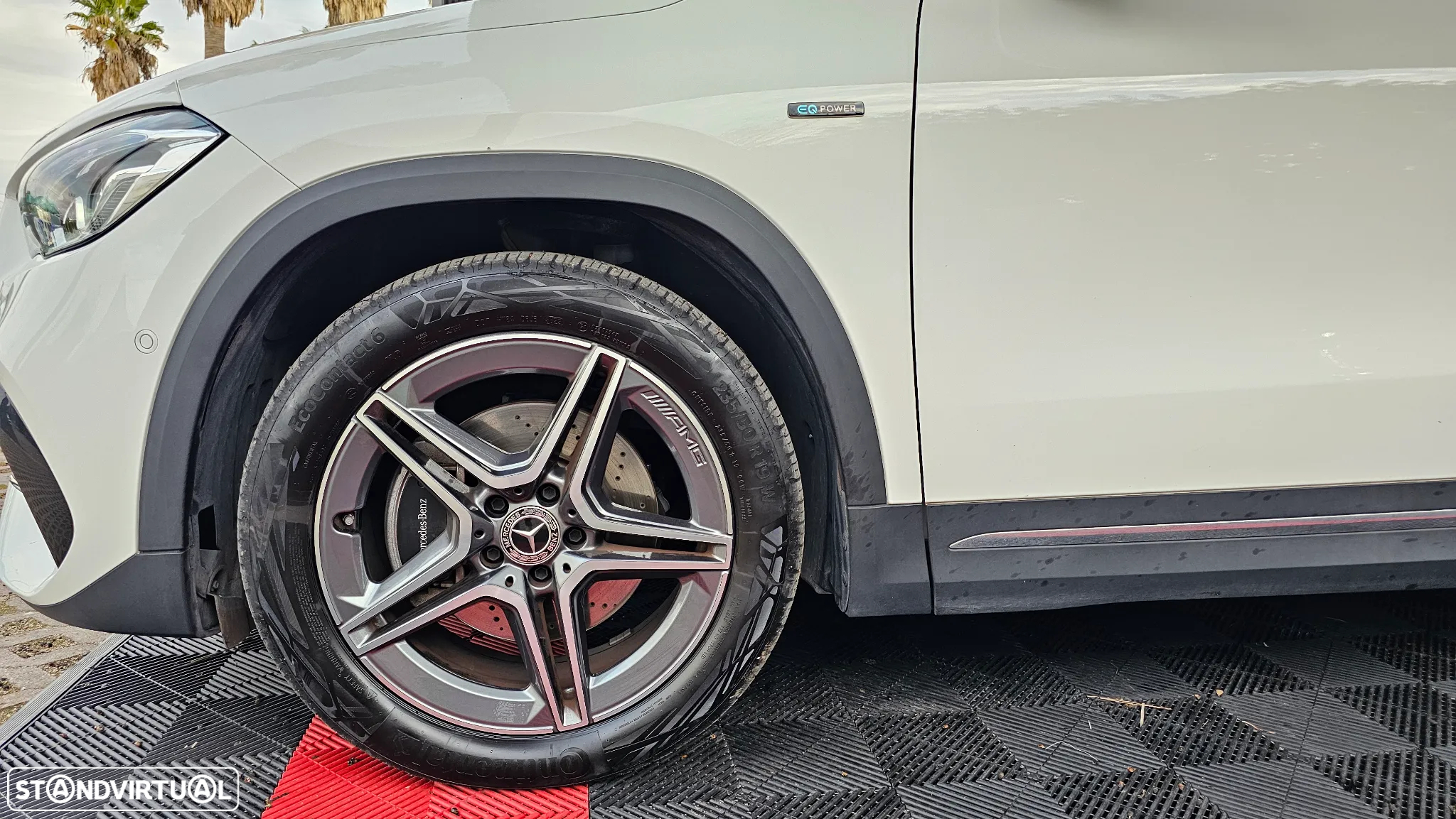 Mercedes-Benz GLA 250 e AMG Line - 37