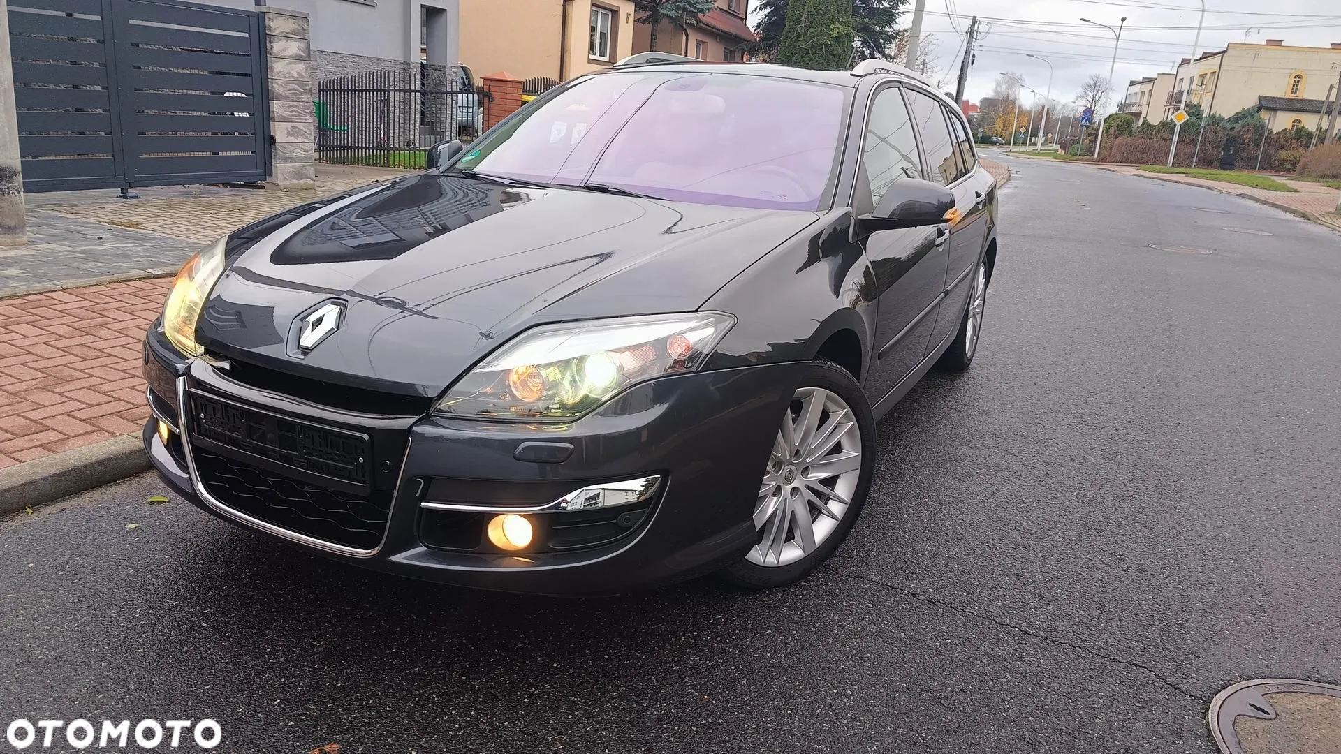 Renault Laguna 2.0 dCi FAP Initiale - 10