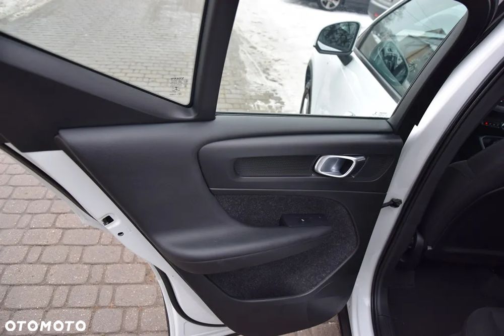 Volvo XC 40 T2 Essential - 29