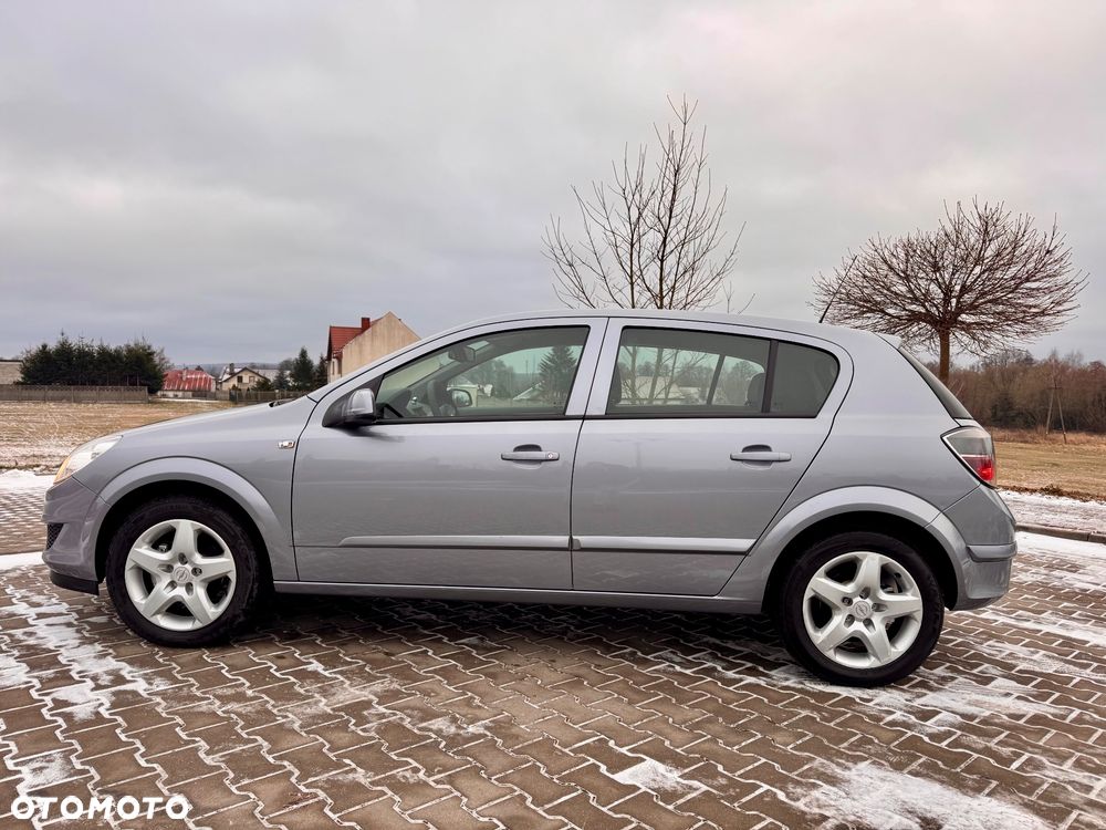 Opel Astra - 2