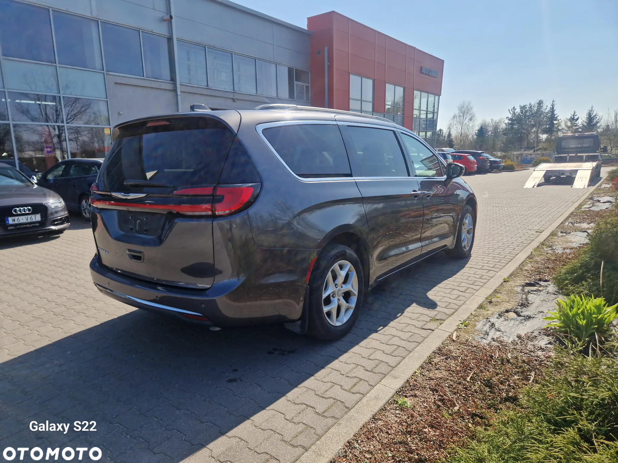 Chrysler Pacifica - 34