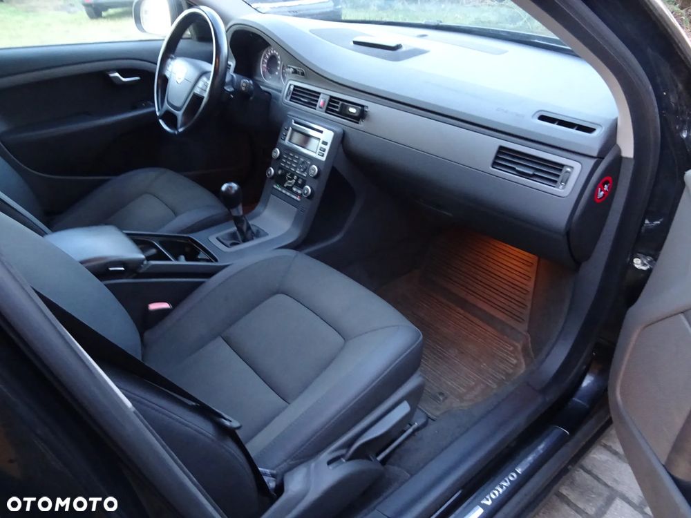 Volvo V70 2010 photo 5