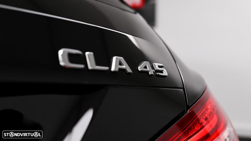 Mercedes-Benz CLA 45 AMG 4Matic Speedshift 7G-DCT Night Edition - 26