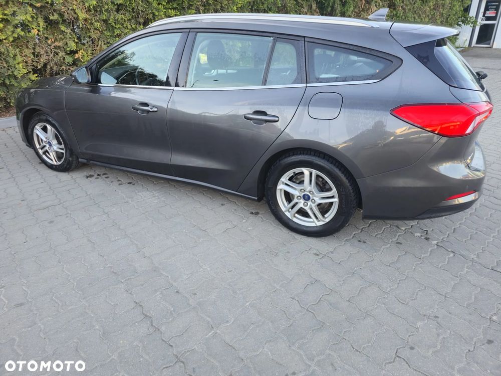 Ford Focus 1.5 EcoBlue Titanium - 4