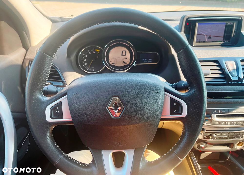 Renault Megane ENERGY TCe 115 Start & Stop Bose Edition - 9