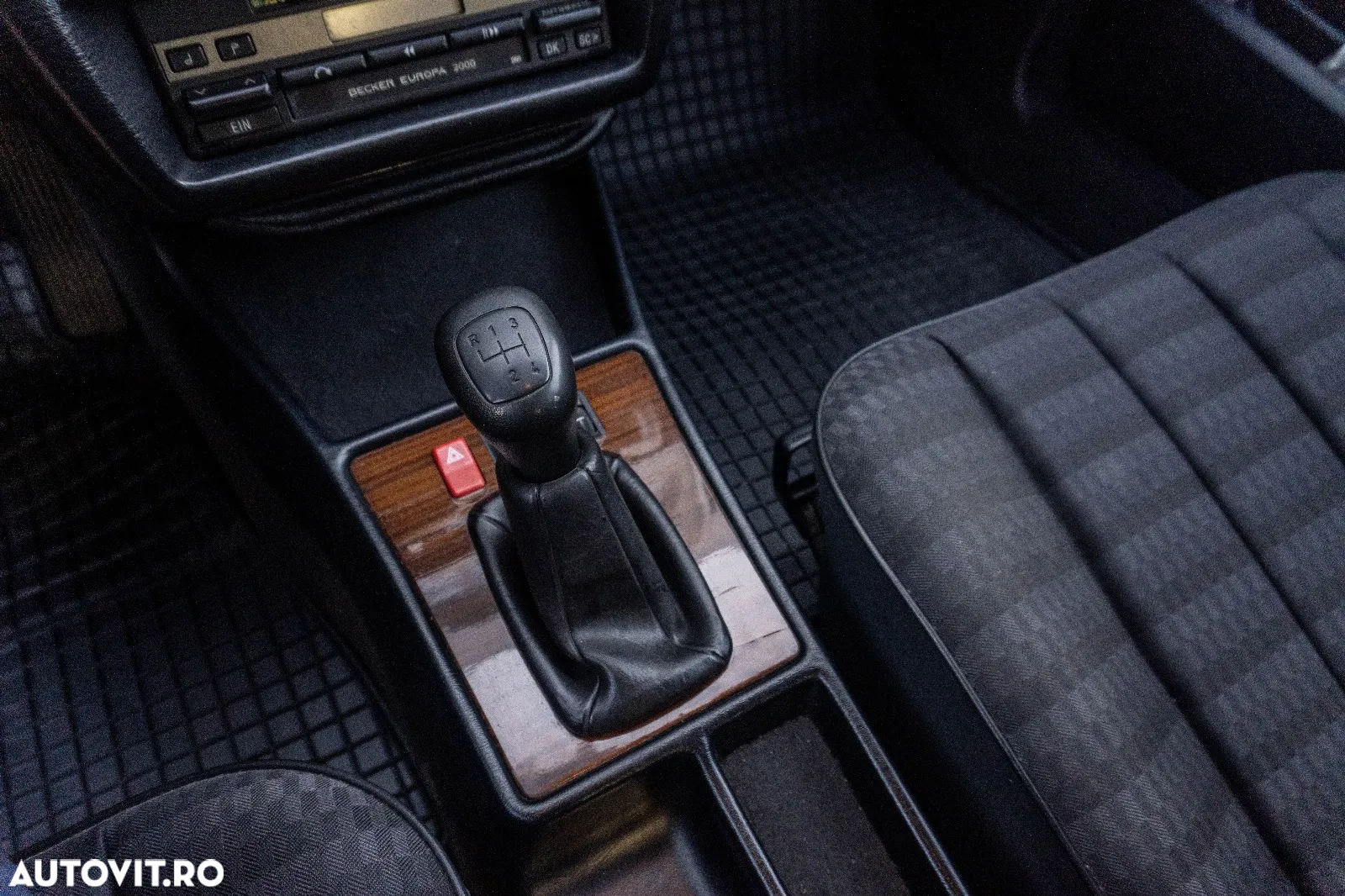 Mercedes-Benz 190 - 15