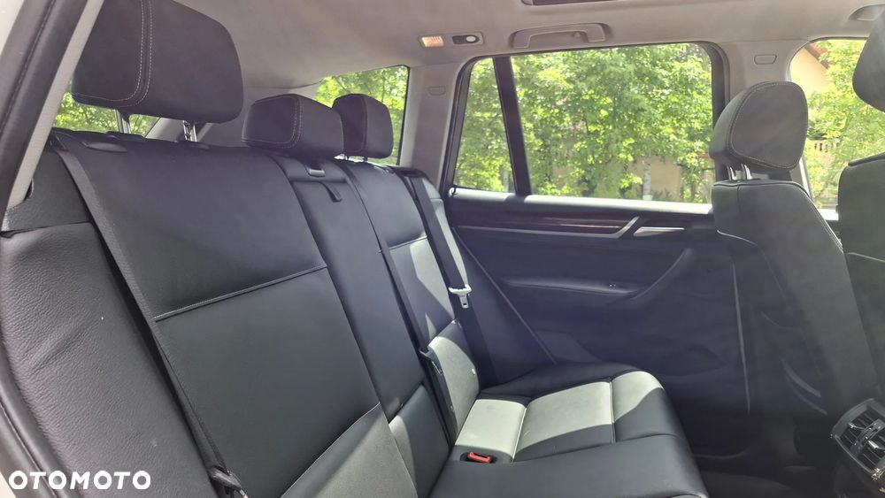 BMW X3 xDrive28i Sport-Aut xLine - 27