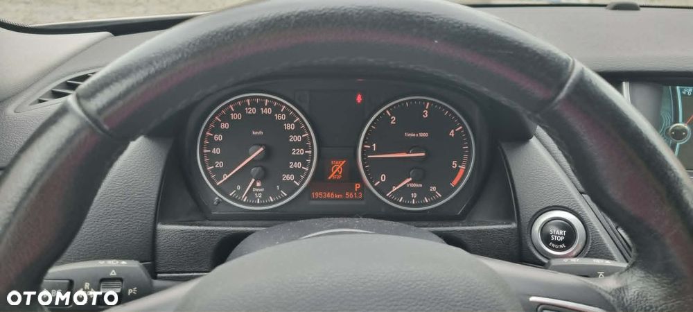 BMW X1 xDrive18d - 11