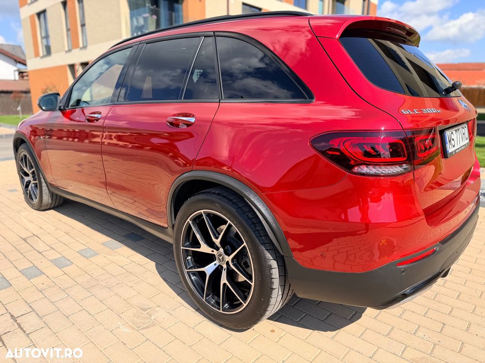 Mercedes-Benz GLC 300 e 4MATIC - 13