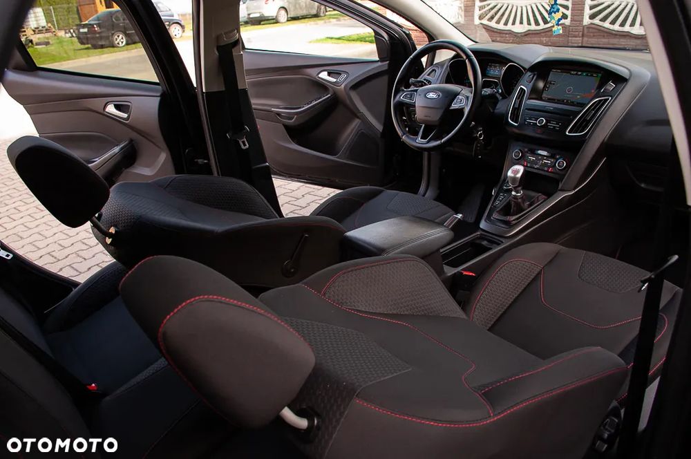 Ford Focus - 8