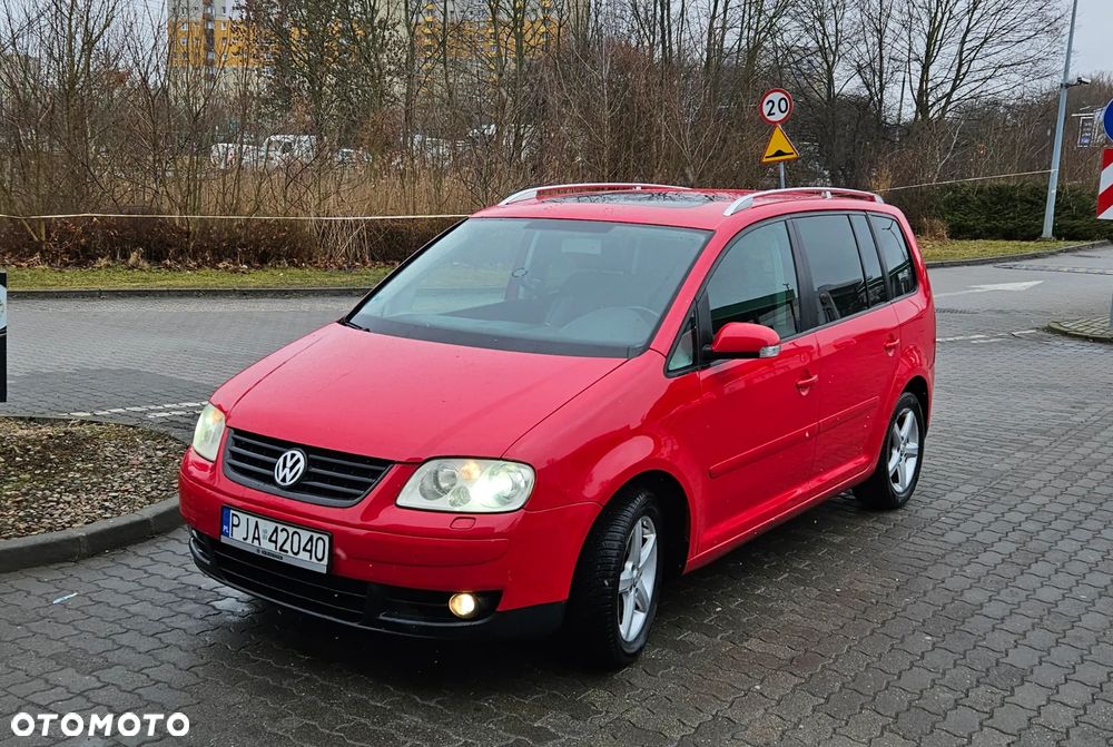 Volkswagen Touran 2.0 TDI DPF Trendline DSG - 2