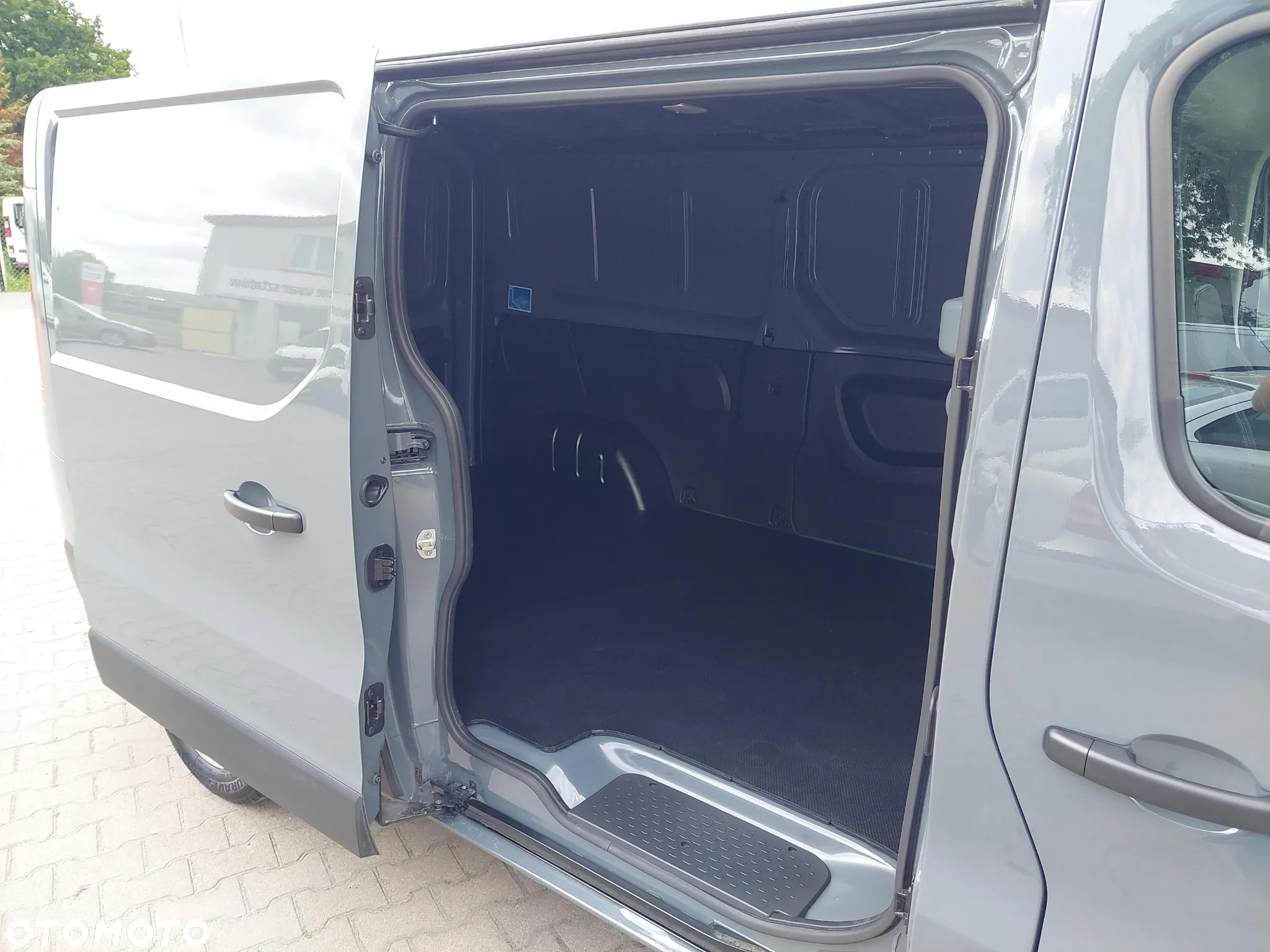 Renault Trafic - 17