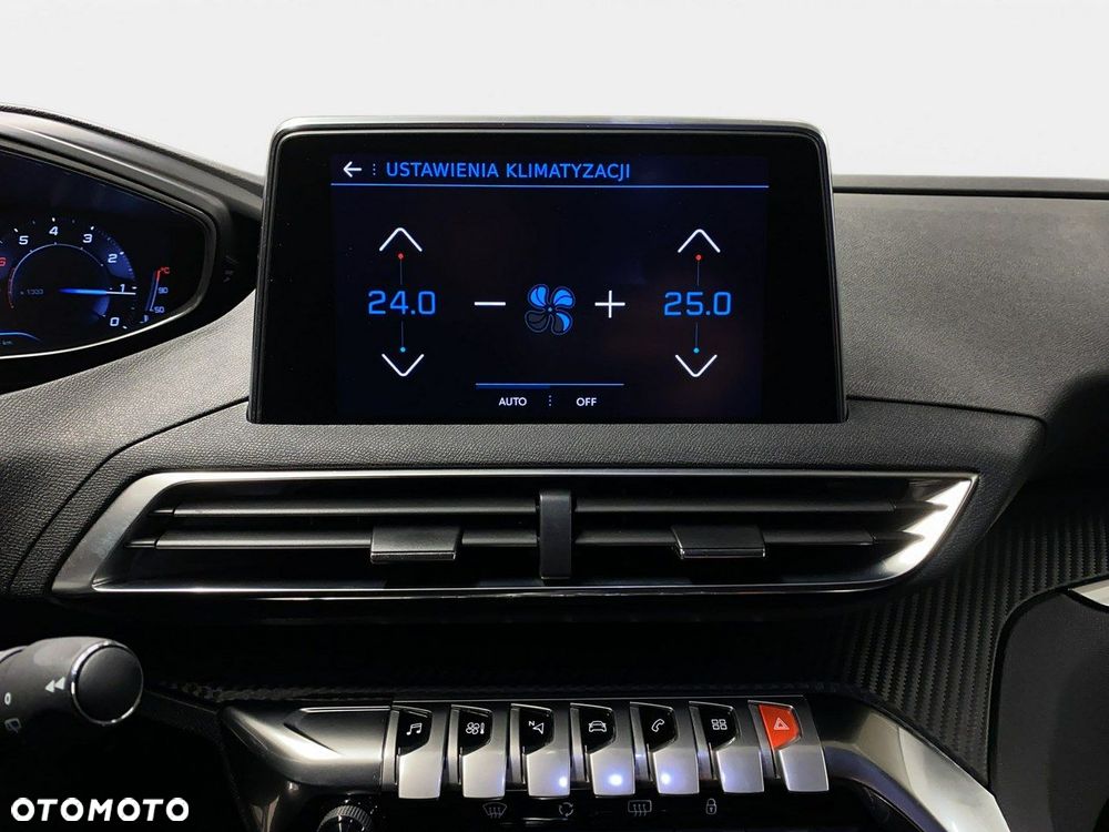 Peugeot 5008 - 32