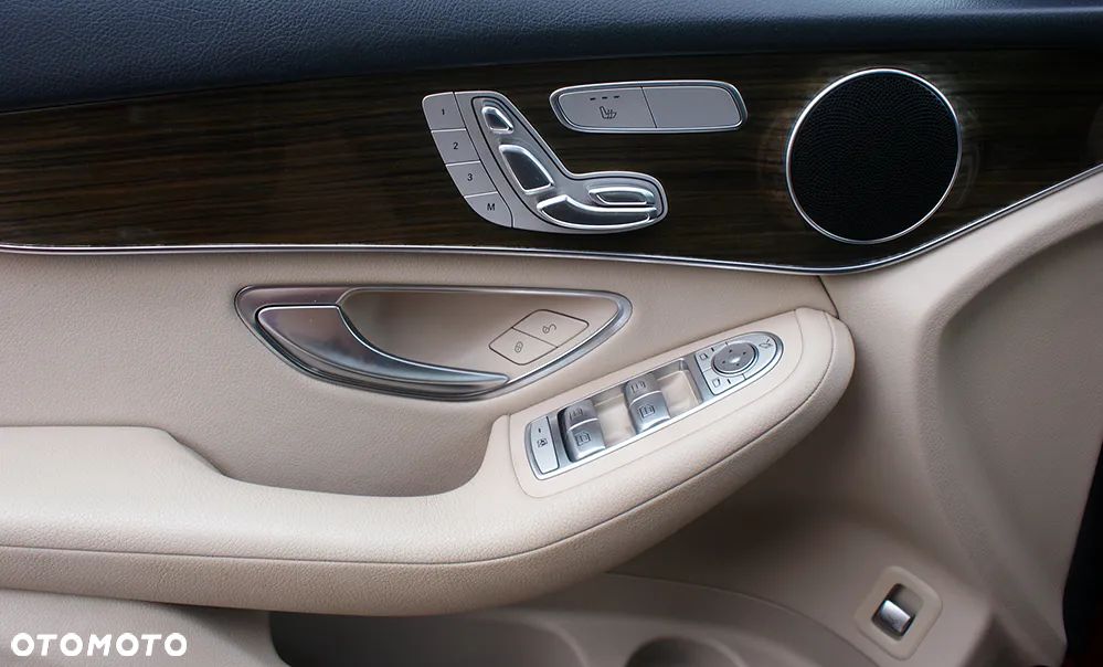 Mercedes-Benz GLC 300 4-Matic - 16