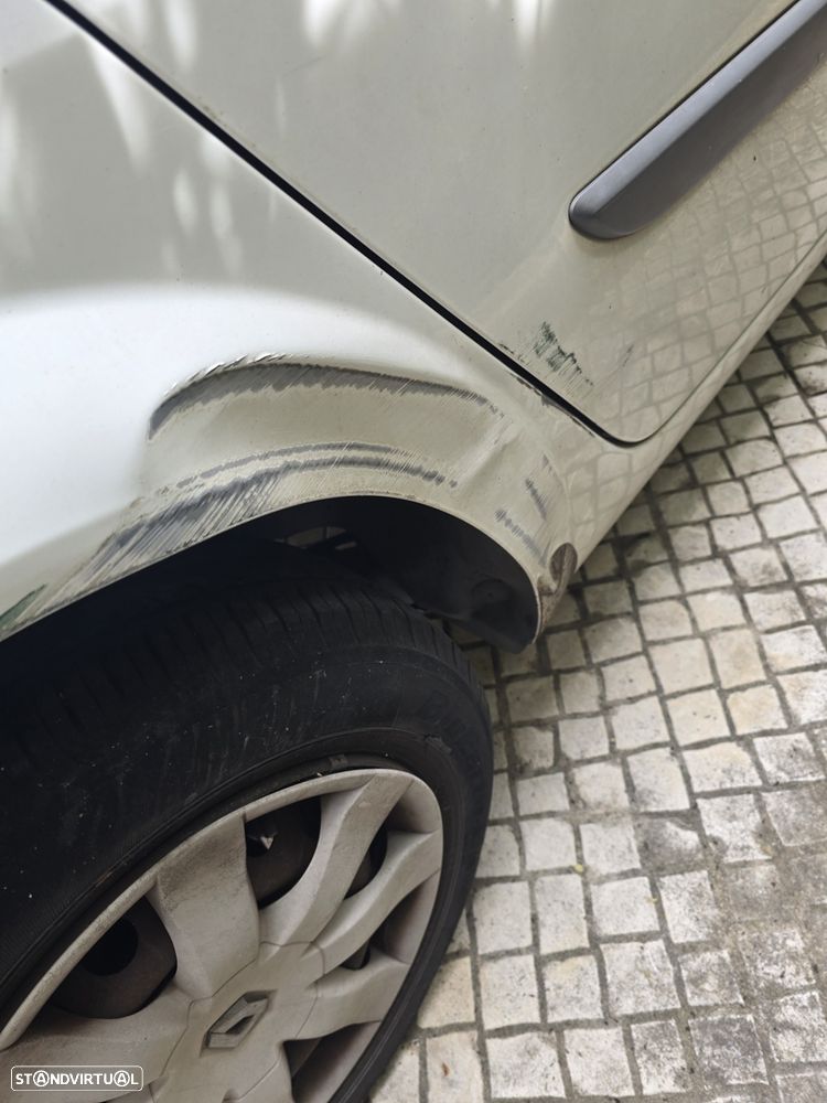 Renault Mégane Break 1.5 dCi Dynamique - 4