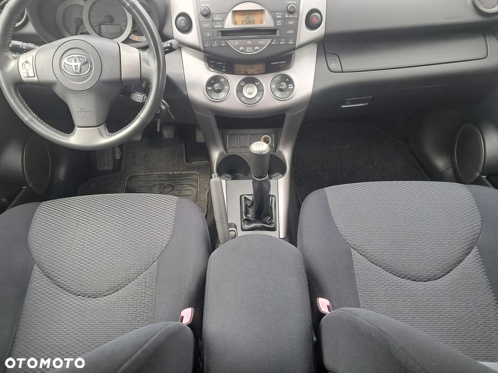 Toyota RAV4 2.0 4x4 - 18