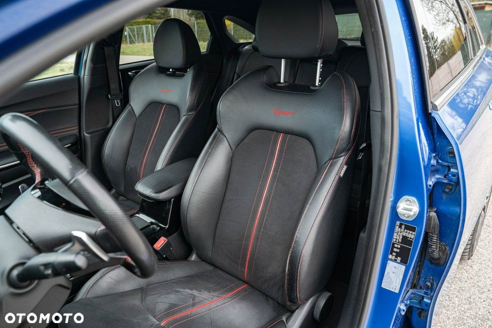 Kia ProCeed 1.6 T-GDI GT DCT - 26