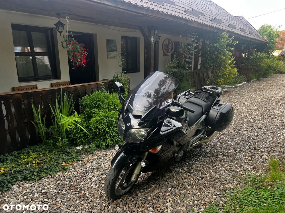 Yamaha FJR - 16