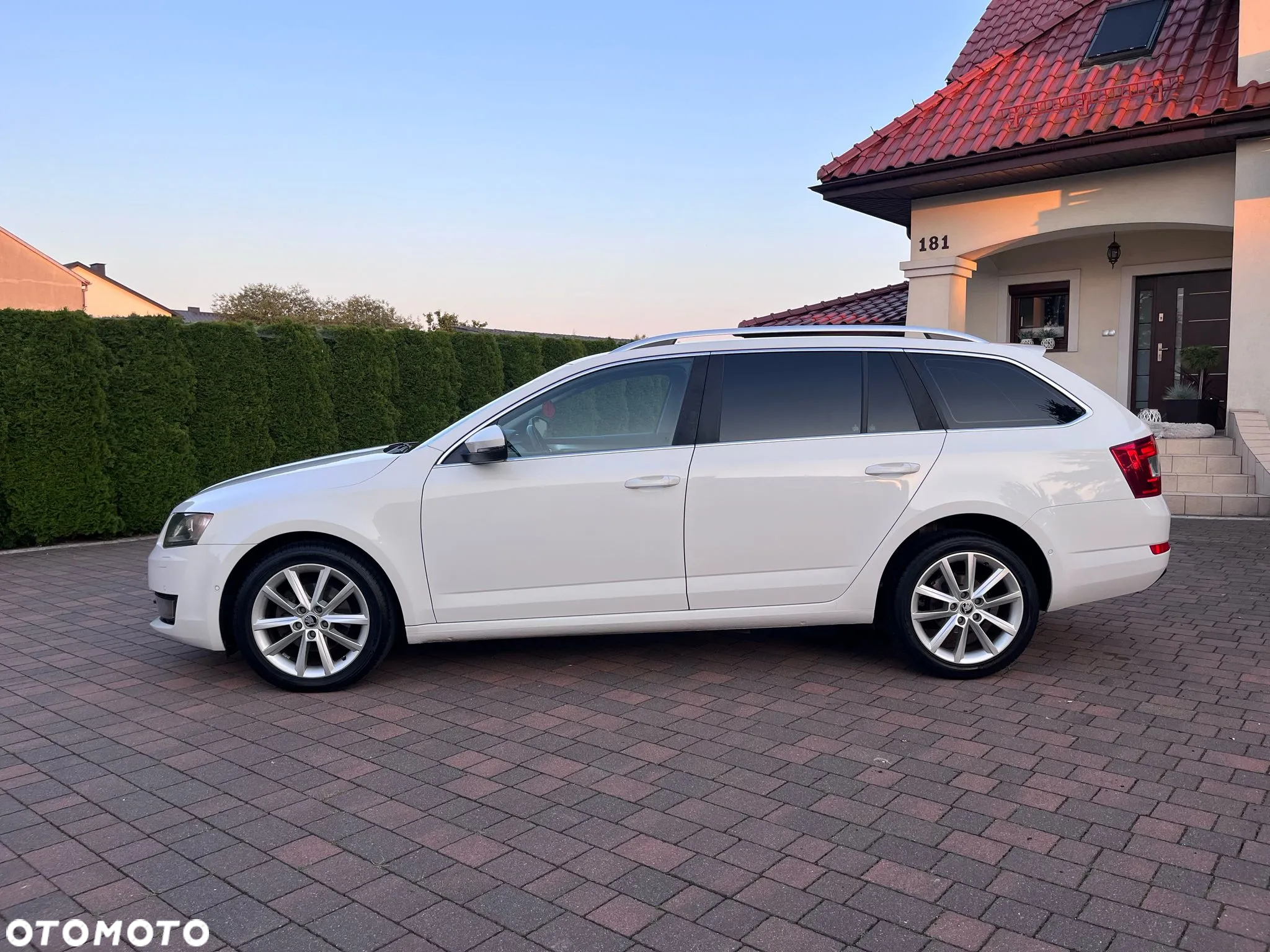 Skoda Octavia 1.4 TSI Edition DSG - 2